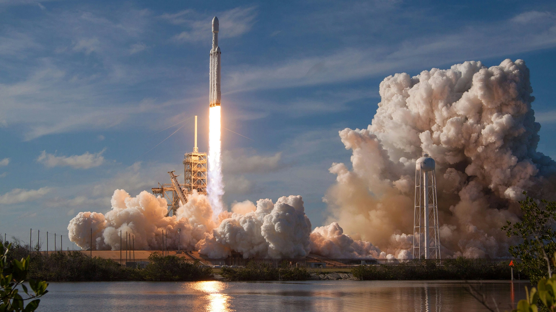 SpaceX, İlk Kez Polar Yörüngeye 4 Sivil ile Özel Görev Başlatıyor