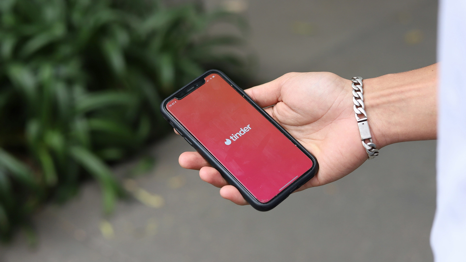 Tinder, Ücretli Kullanıcılar İçin Boy Tercihi Özelliğini Test Ediyor