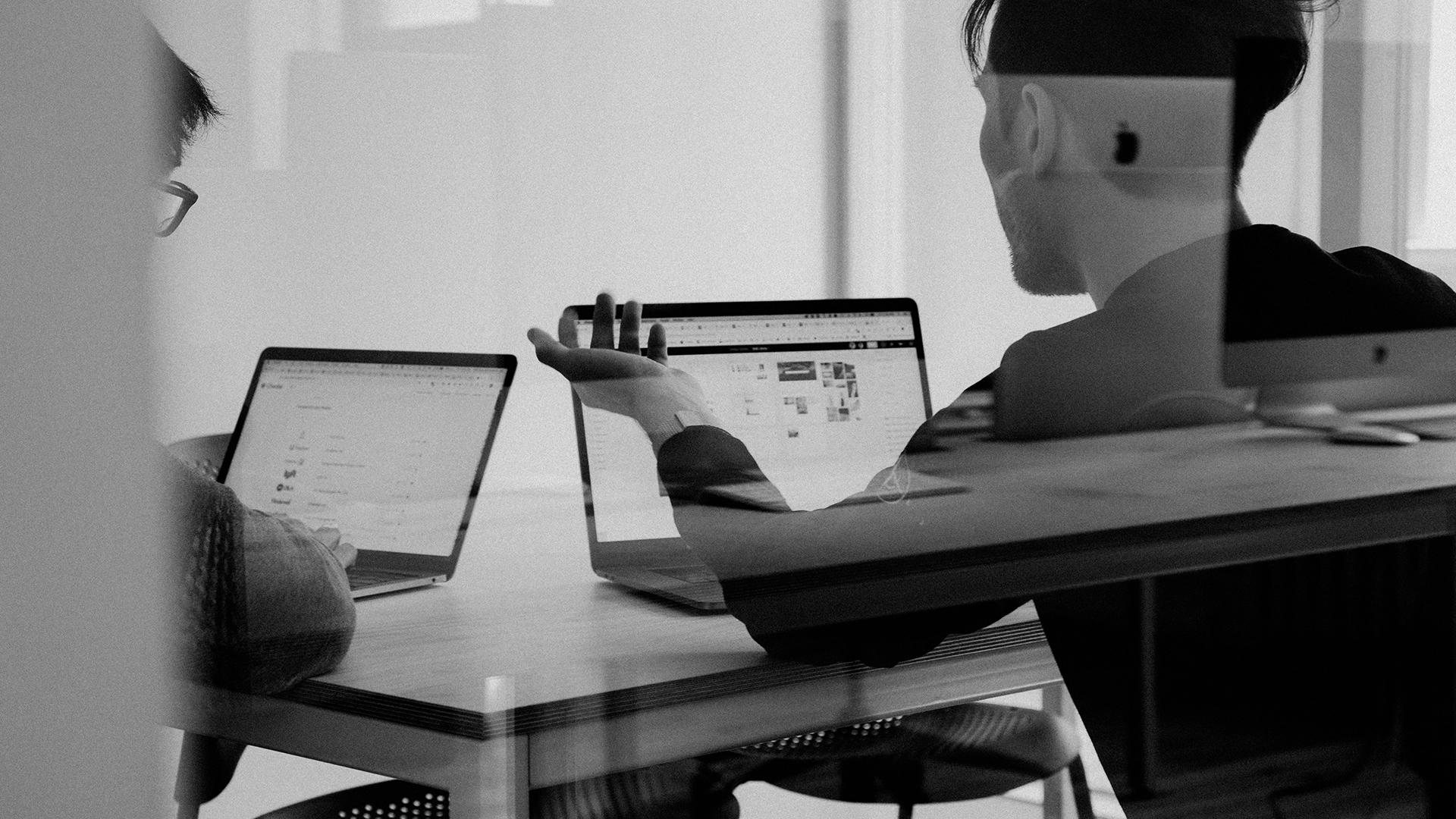 OpenAI, Eski Apple Tasarımcısının Şirketini 6.5 Milyar Dolara Satın Alacak