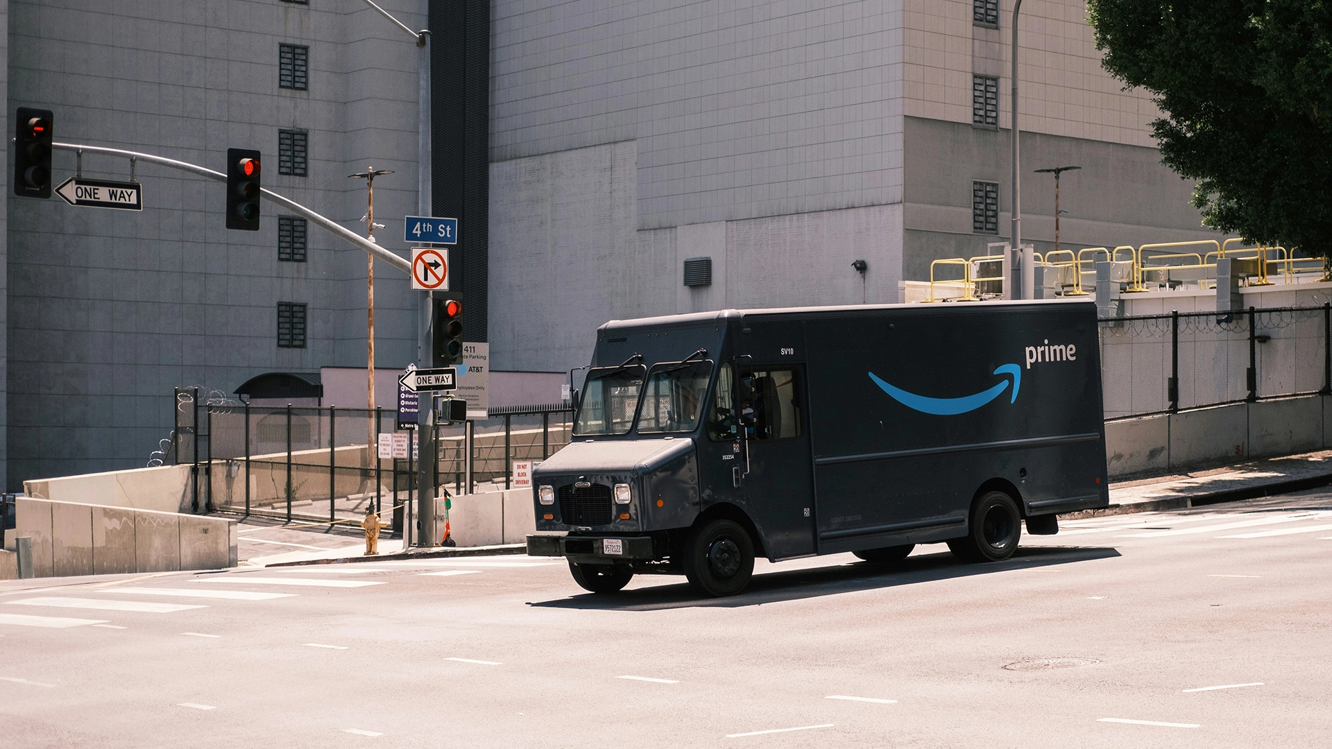 Amazon, İngiltere Altyapısı, Bulut ve Medyayı Güçlendirmek İçin 54 Milyar Dolar Yatırım Yapacak