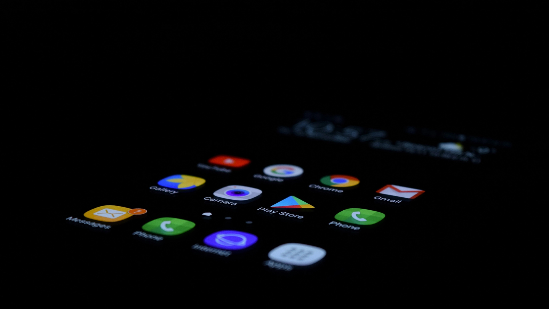 Google Play Uygulamalarında Gizlenmiş Büyük Ölçekli Mobil Reklam Sahtekarlığı Kampanyası