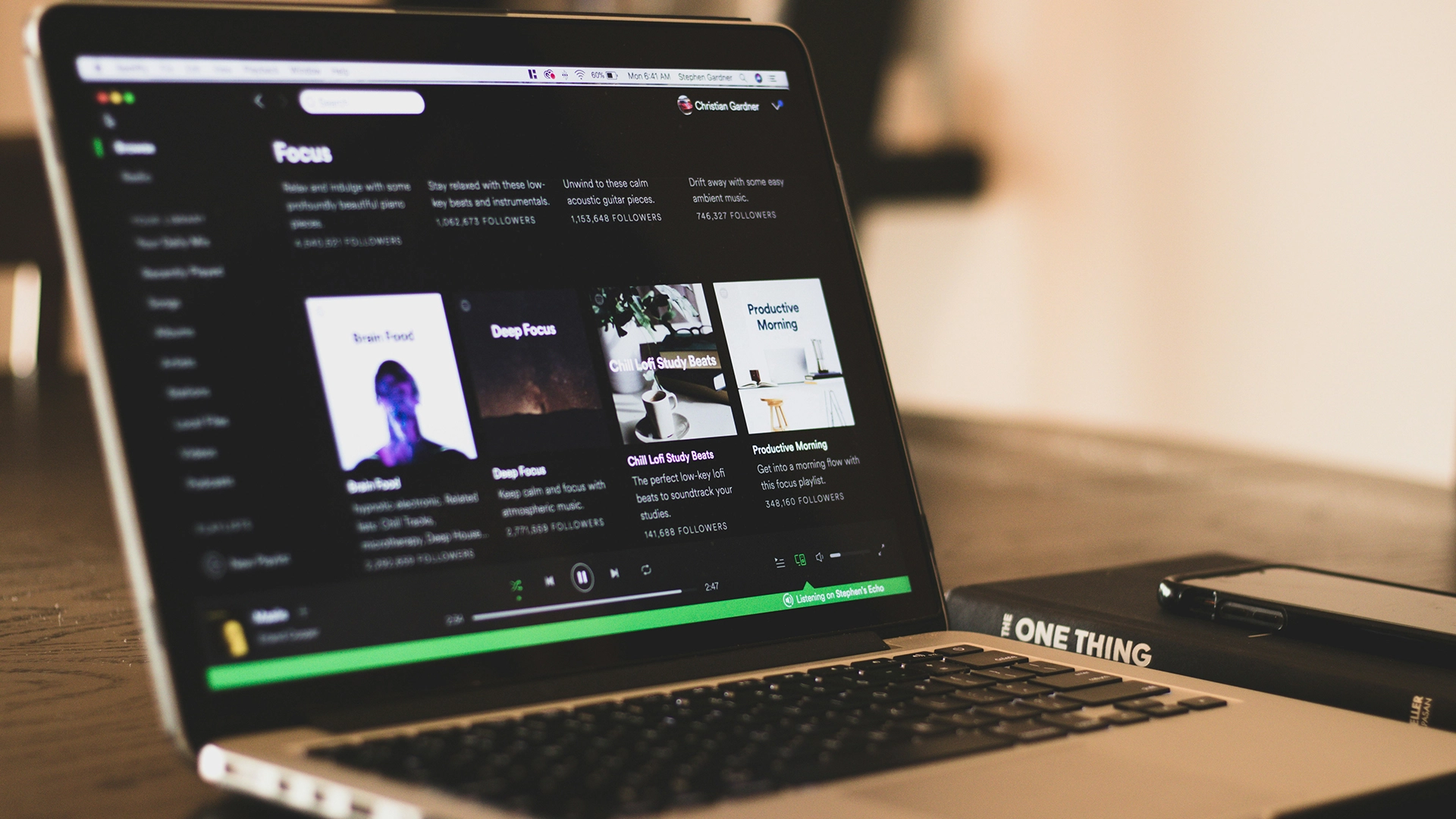 Spotify, İzin Almadan Ölmüş Sanatçıların İsimleri Altında Yapay Zekâ ile Üretilen Şarkıları Yayınlıyor