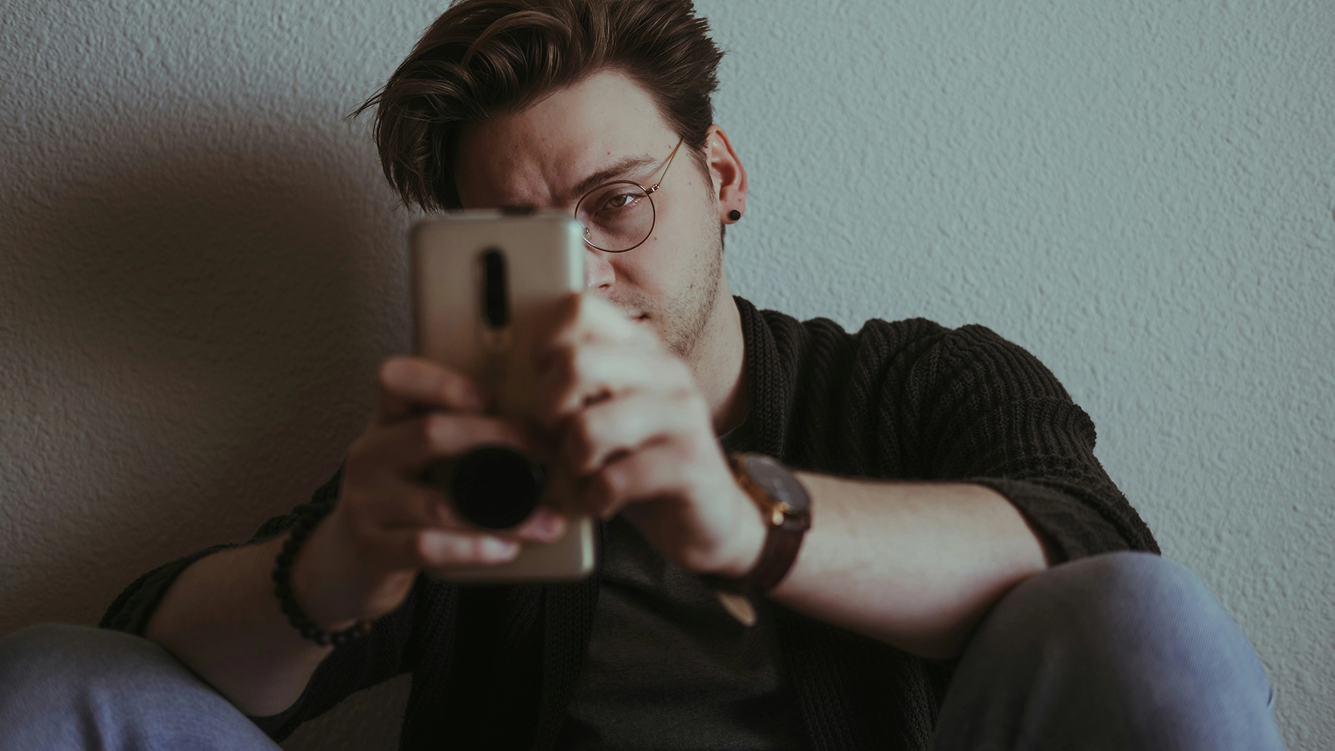 Romantizm Dolandırıcılığı, ‘Sevimli Fotoğraflar’ Dosyasında Gizlenmiş Zararlı Yazılımı Teslim Ediyor