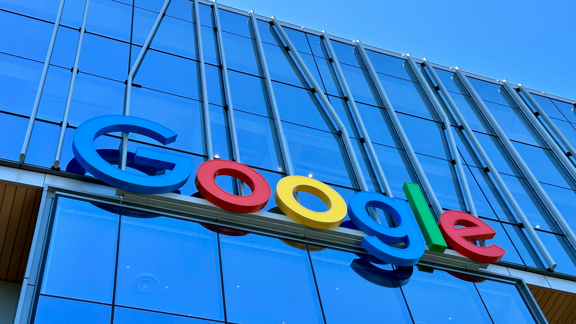 Google, Veri Merkezleri ve Yapay Zeka Altyapısına 25 Milyar Dolar Yatırım Yapacak