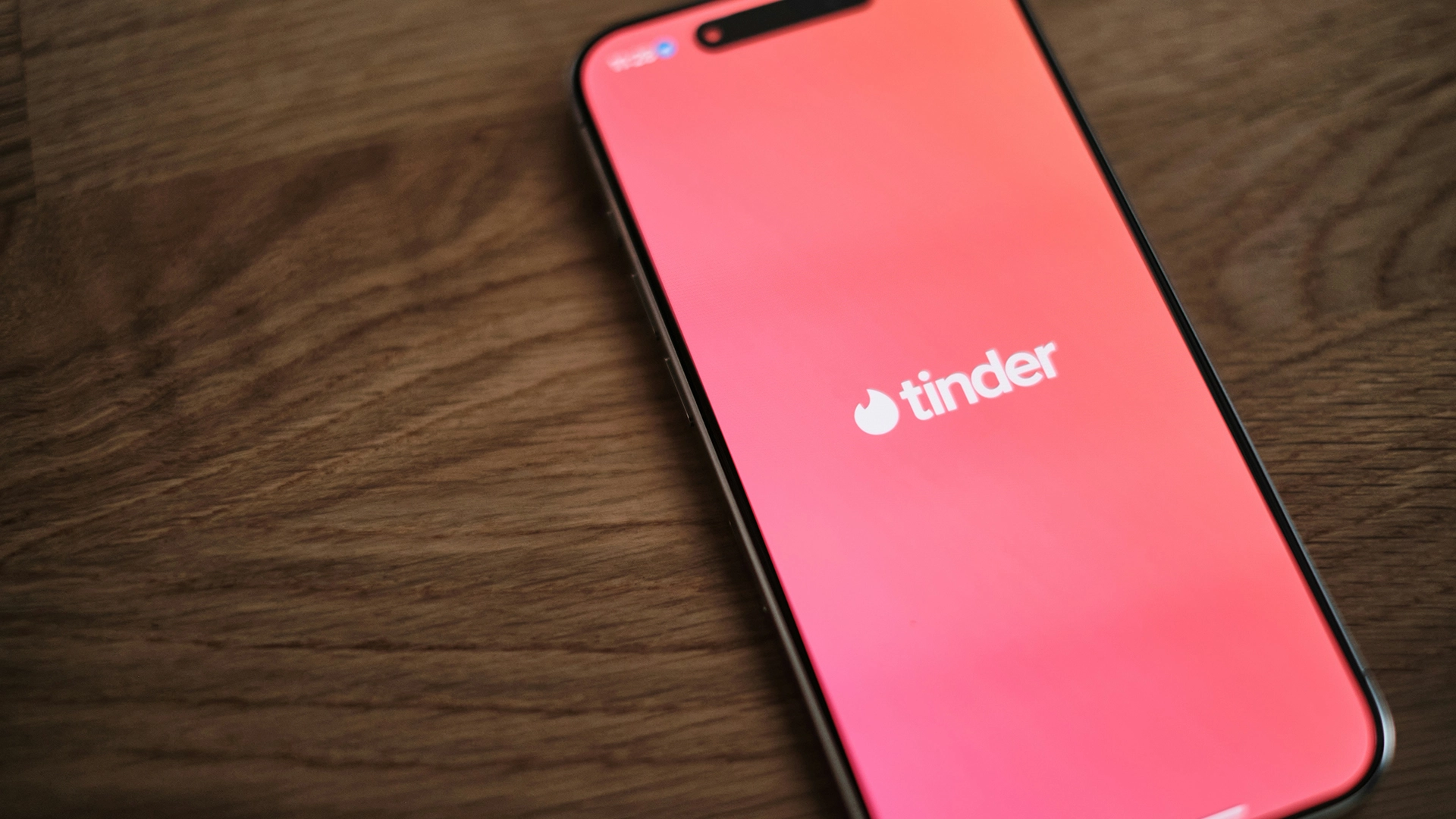 Tinder, Sahte Hesapları Azaltmak İçin Kaliforniya’da Yüz Tanıma Sistemi İsteyecek