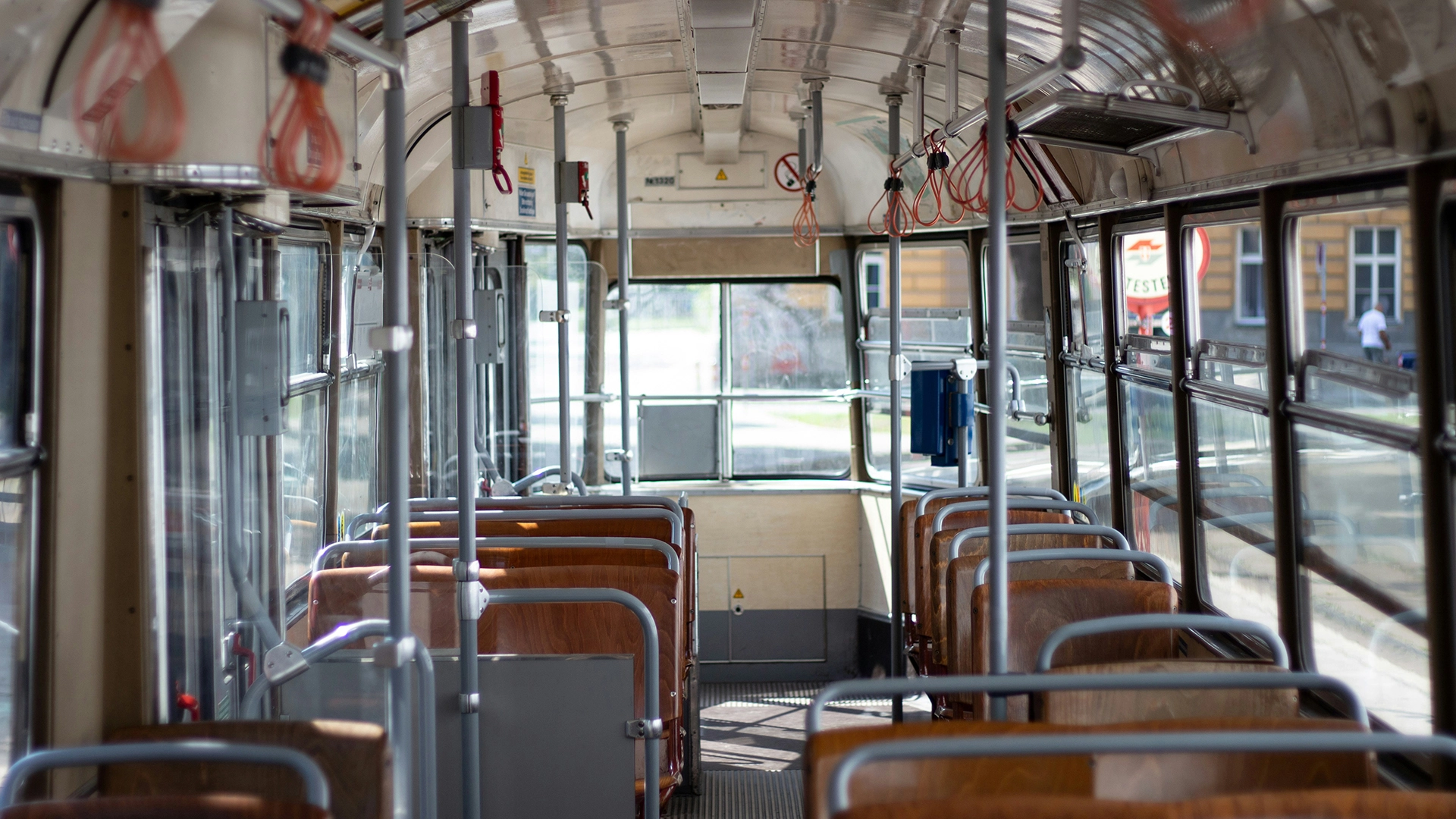 Barcelona, İnsan Atıklarını Toplu Taşıma İçin Temiz Yakıta Dönüştürüyor