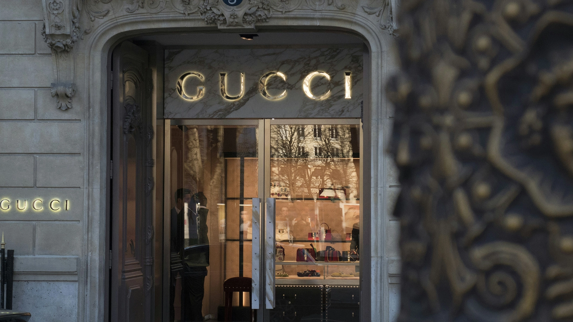 Hackerlar, Gucci ve Balenciaga Veri İhlallerinde Milyonları Açığa Çıkarıyor