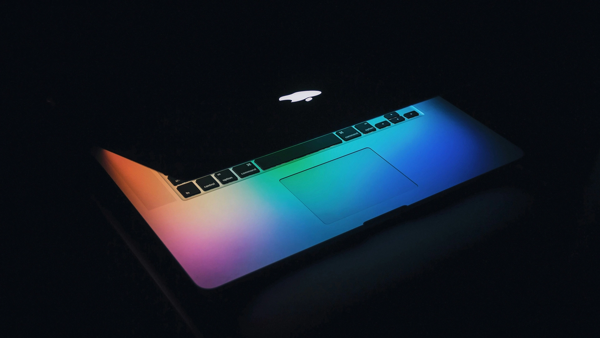 Hackerlar, Dahili Koruma Özelliklerine Rağmen MacOS Sistemlerini Hedef Alıyor