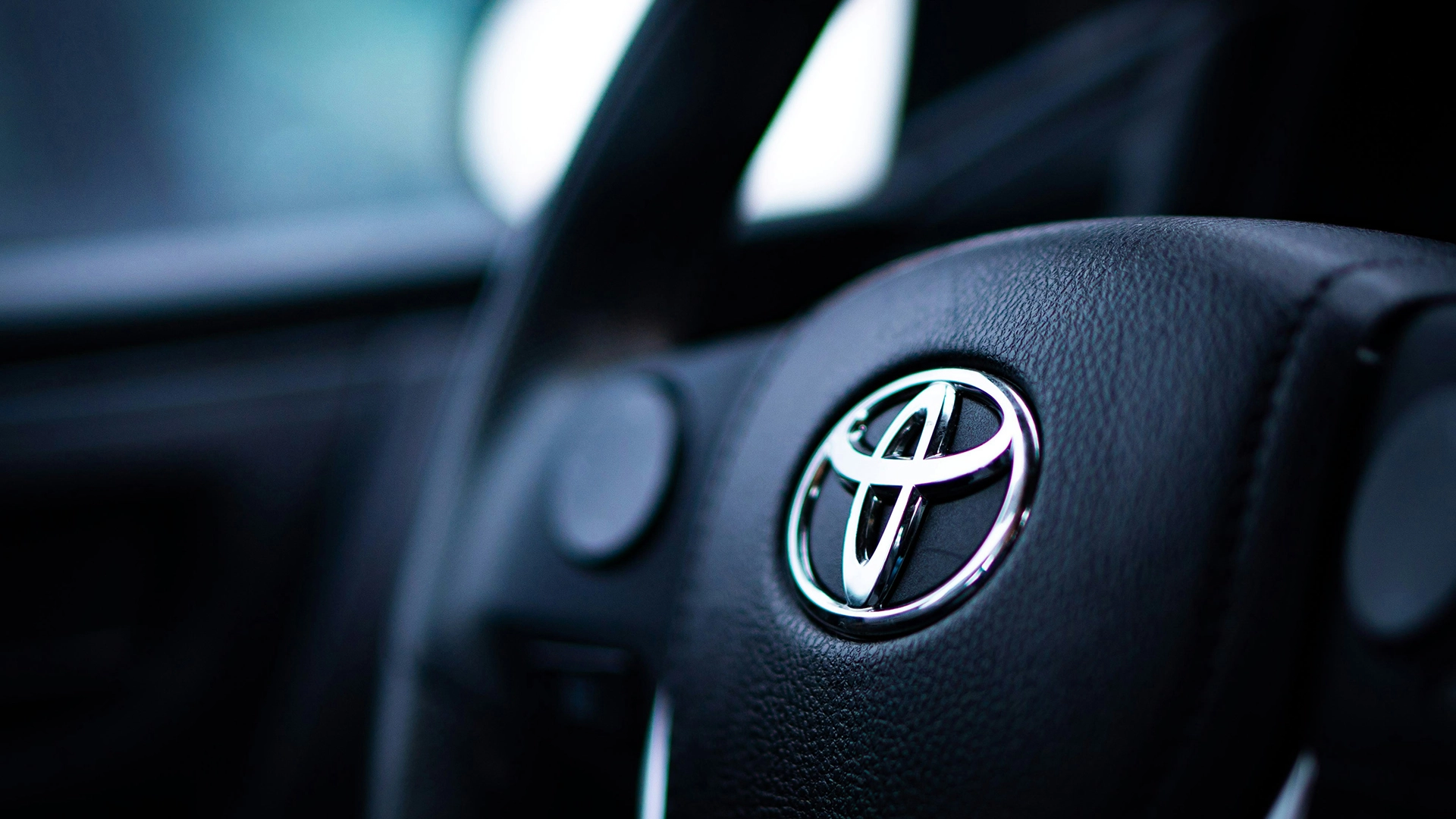 Toyota, Avrupa’da İlk Tamamen Elektrikli Aracını Üretecek